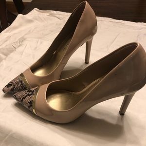 Christian Siriano Payless pumps, nude/snake 9.5
